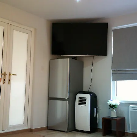 Newly Built Modern Studio House With Free Parking London Exterior photo