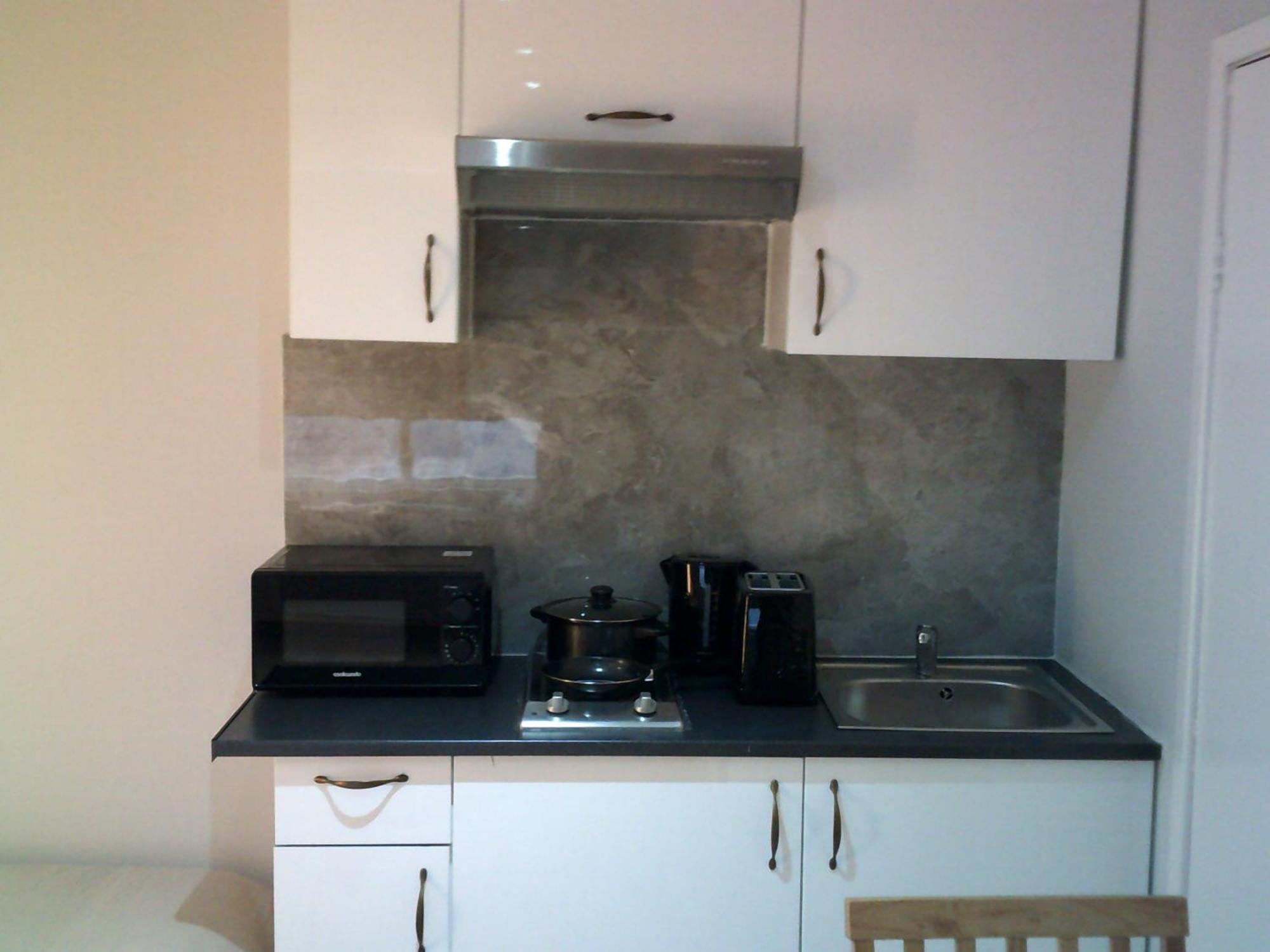 Newly Built Modern House With Free Parking Apartment