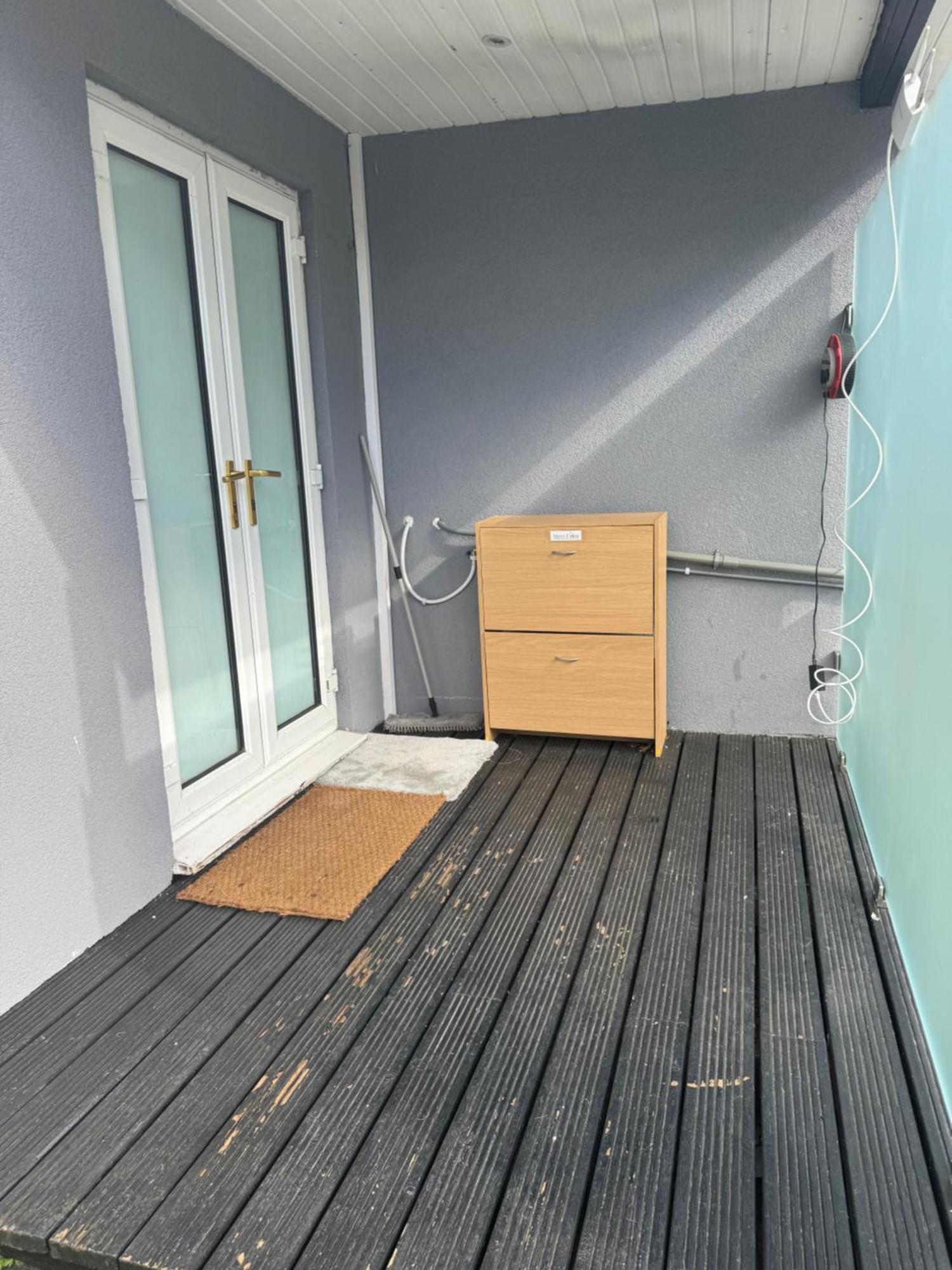 Newly Built Modern House With Free Parking Apartment